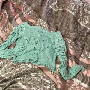 $15 | Arizona long sleeved cropped sweater